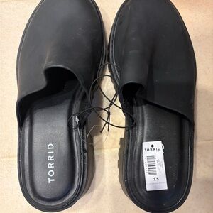 torrid Black Slip-On women’s  Slide Mules